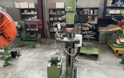 Ribaditrice con colonna “BALTEC” mod. RNS 380